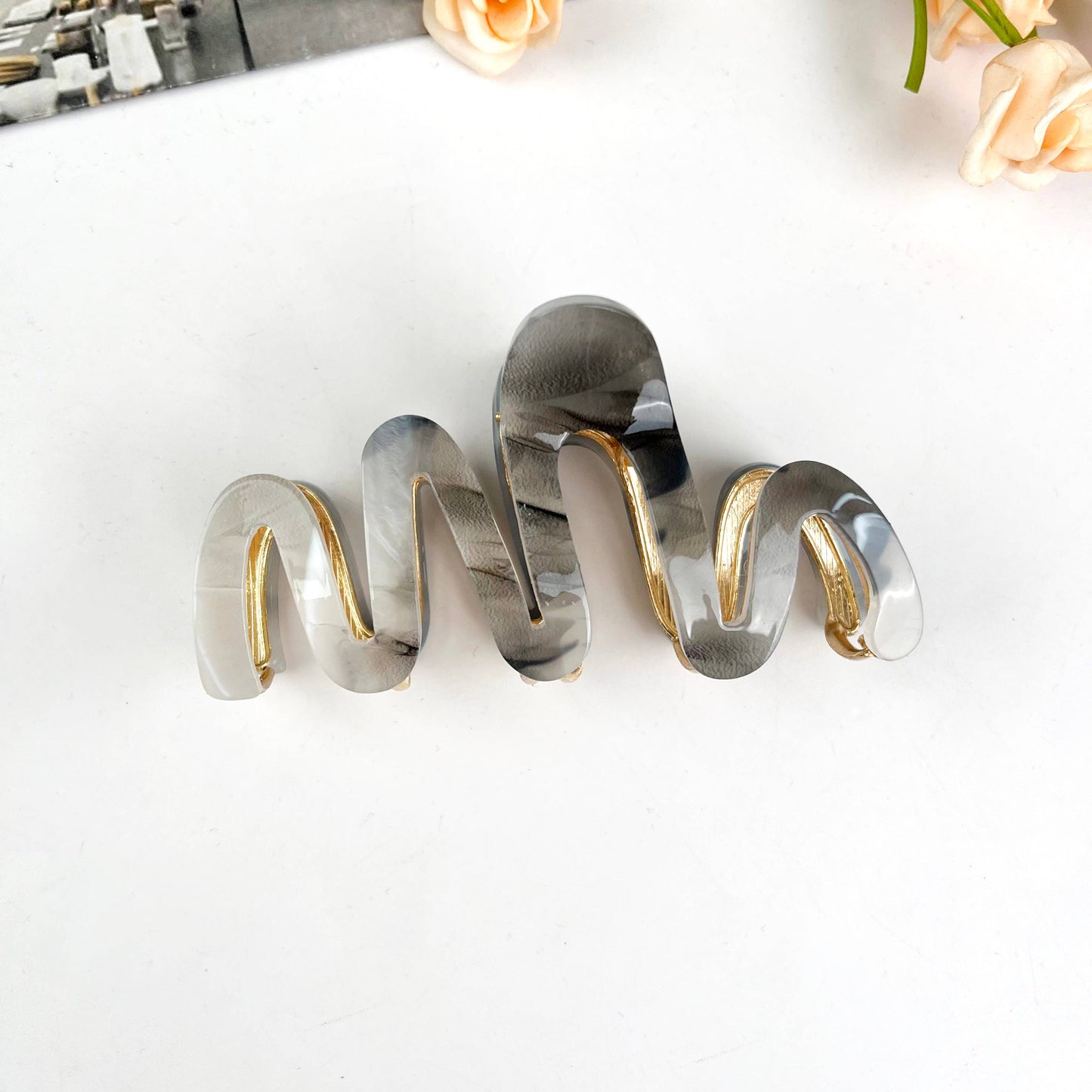 Simple wave hair claw clips