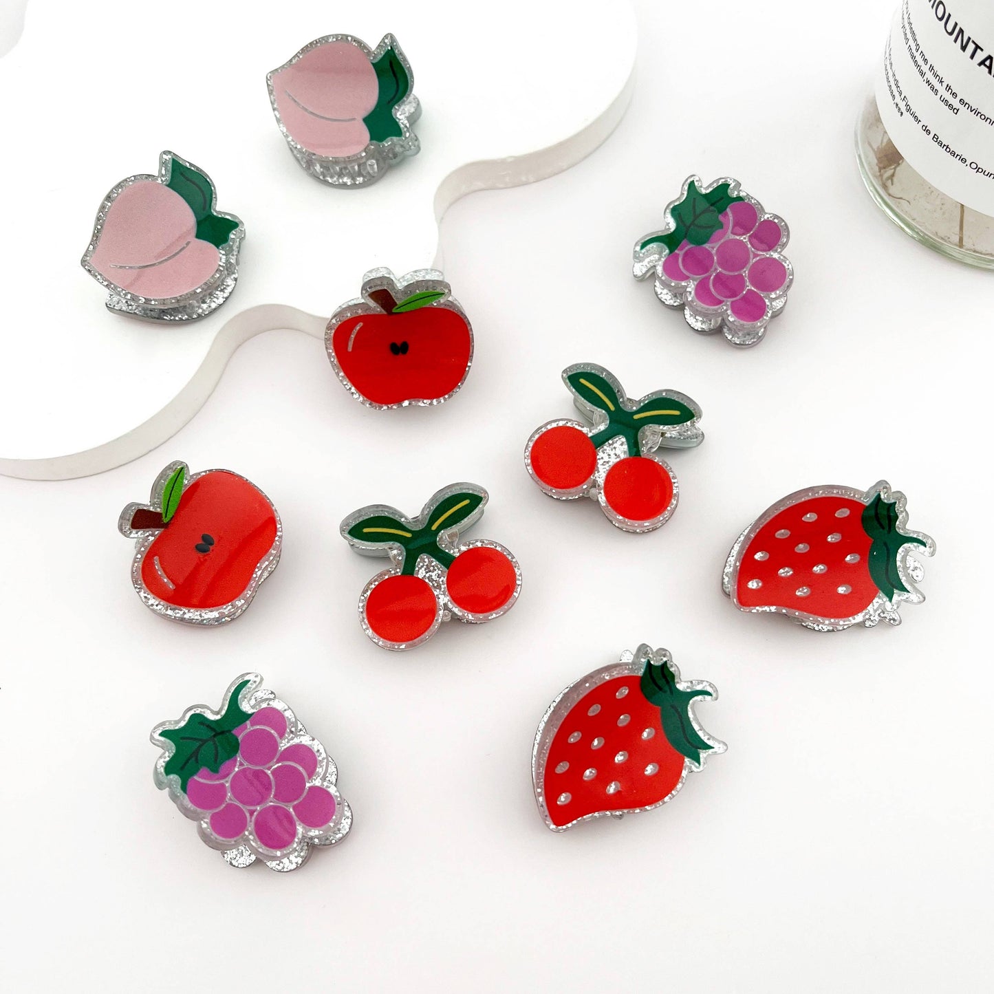 🍓 Mini Sparkly Fruit Hair Claw – Cute Glitter Clip ✨