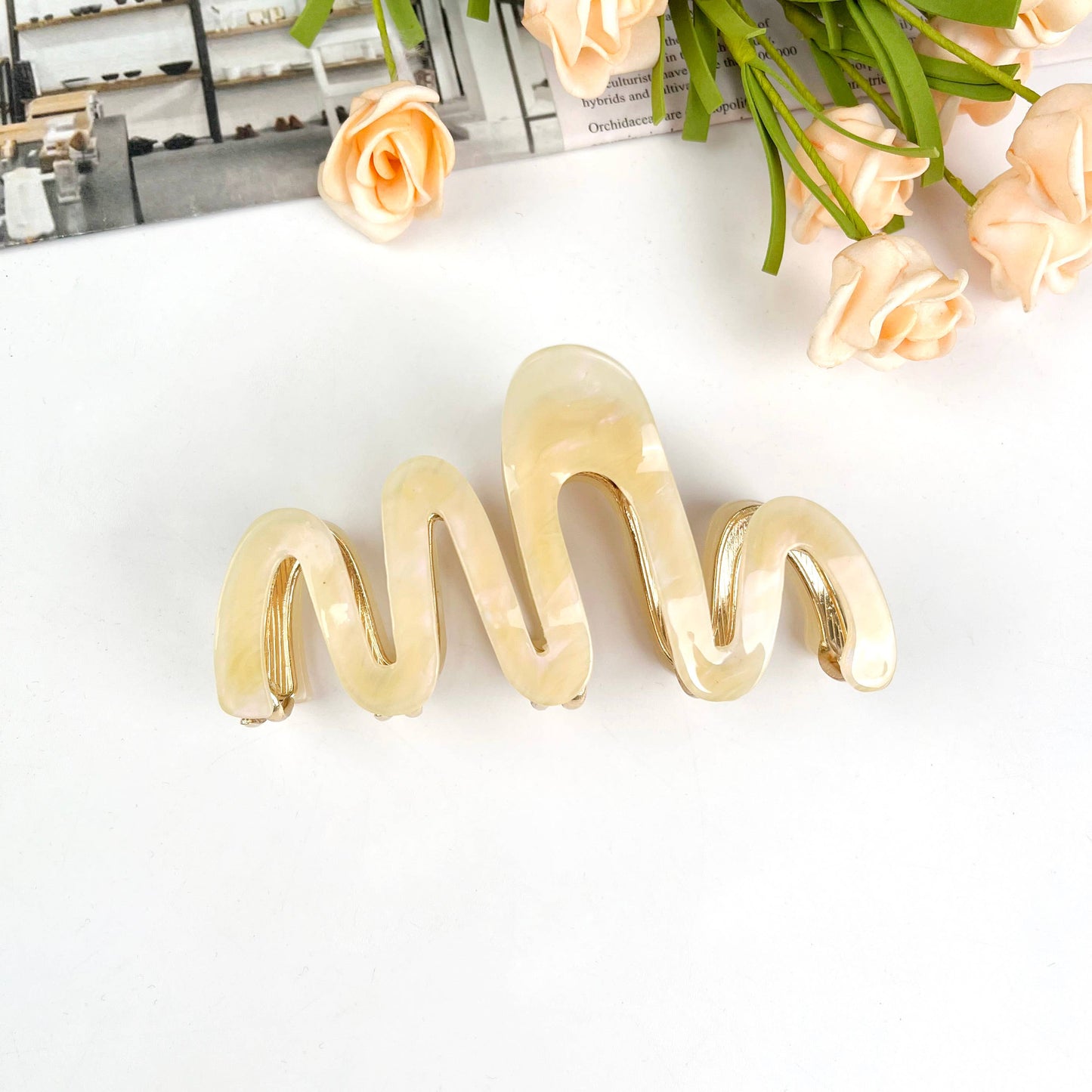 Simple wave hair claw clips