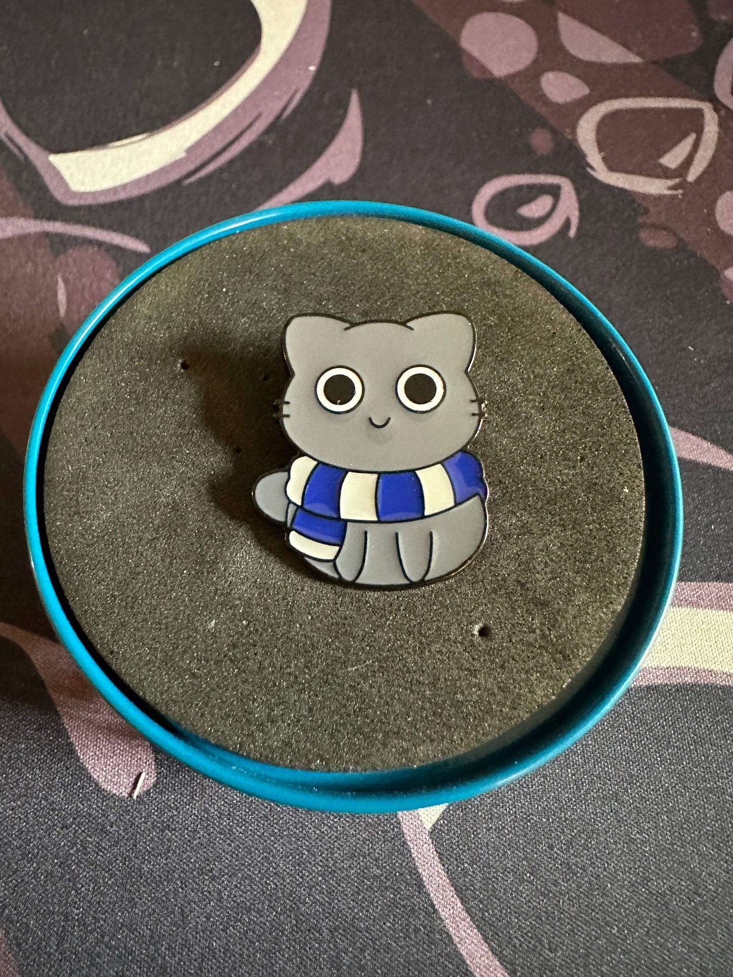 Ravenclaw Cat Enamel Pin - Harry Potter - Blue Scarf